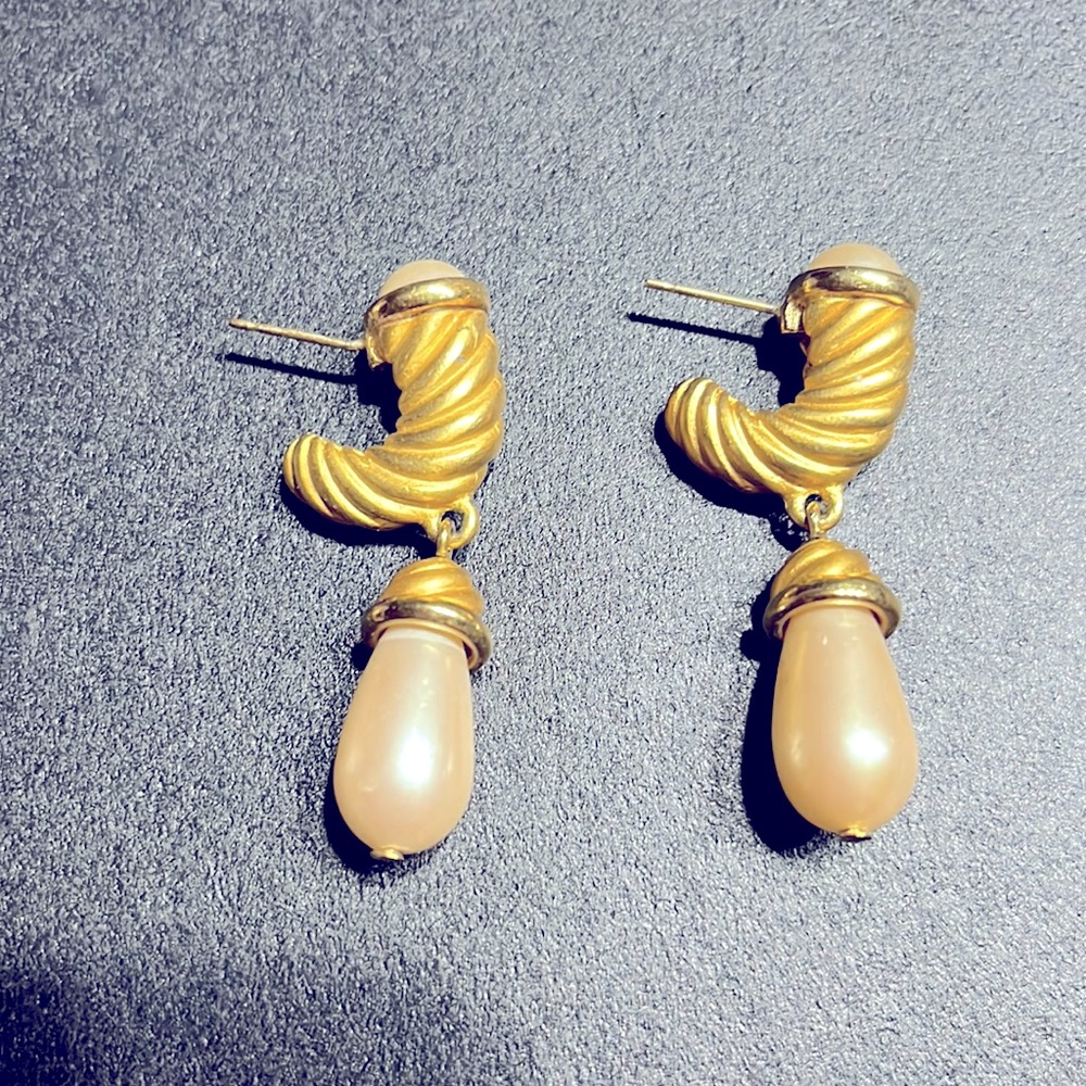 Givenchy vintage earrings